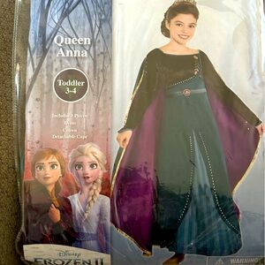 Disney's Queen Anna Royal Outfit costume 3T-4T Includes dress, crown, & Cape NEW